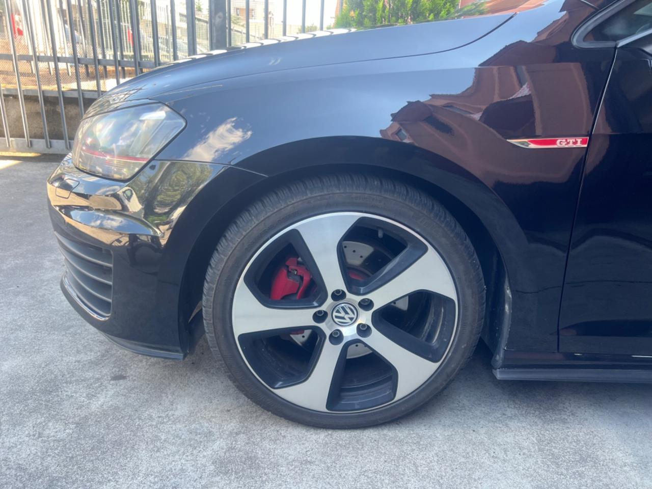 Volkswagen Golf GTI Golf GTI 2.0 TSI DSG 5p. BlueMotion Technology