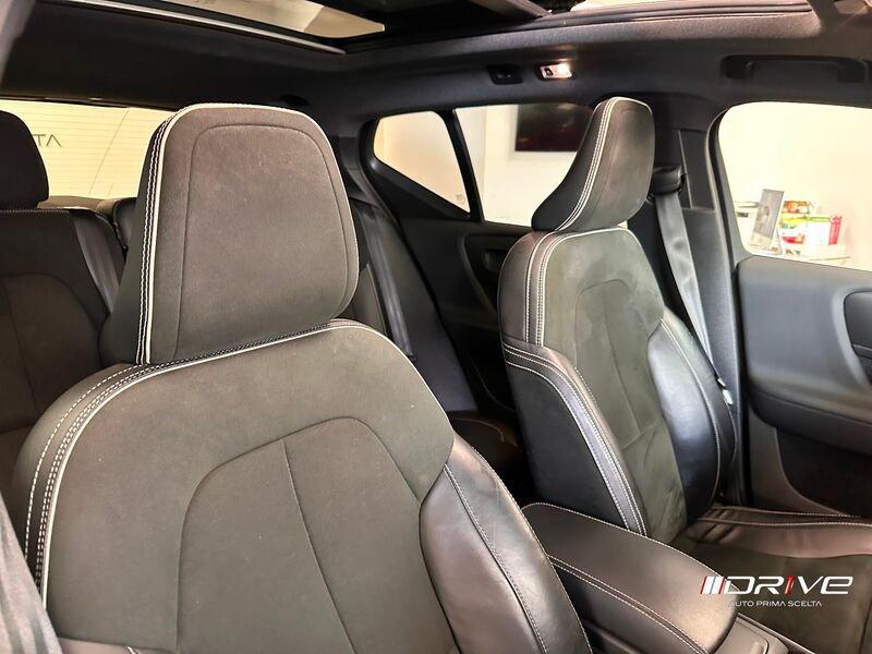 Volvo XC40 XC40 B4 AWD Geartronic R-design