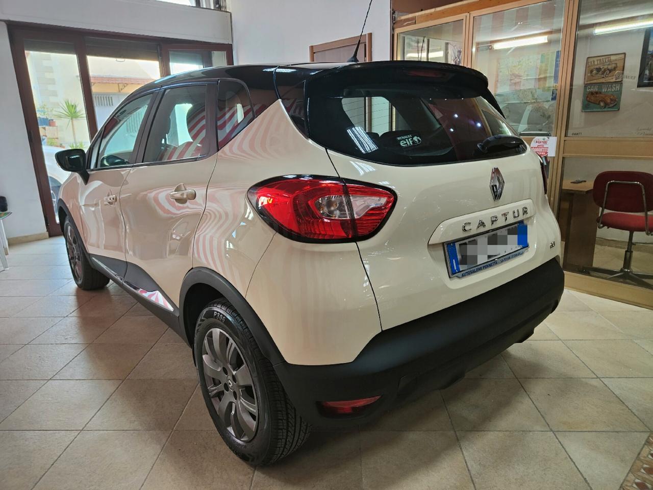 Renault Captur 1.5 dCi 8V 90 CV - 2015 POCHI KM