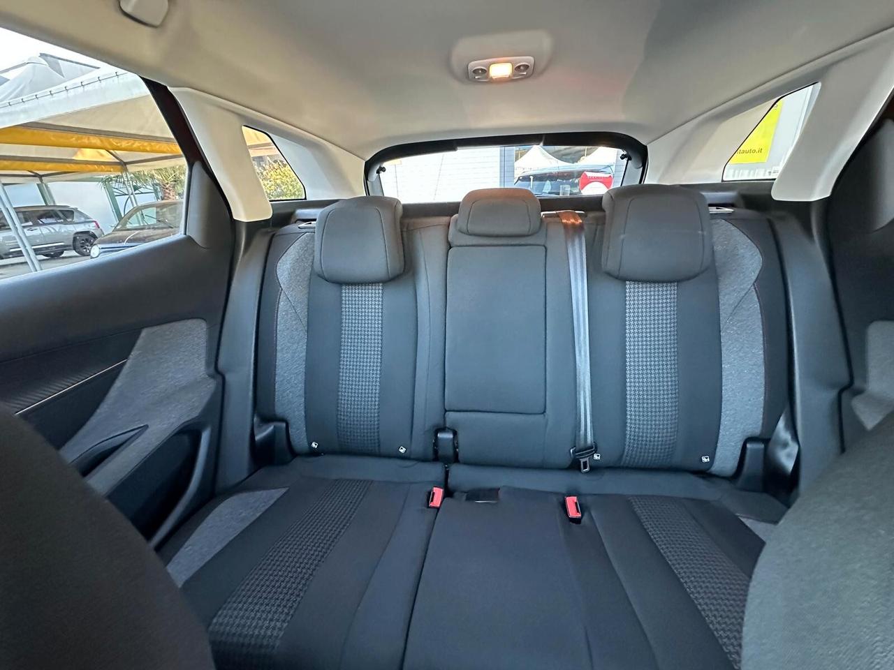 Peugeot 3008 BlueHDi 130 S&S Active