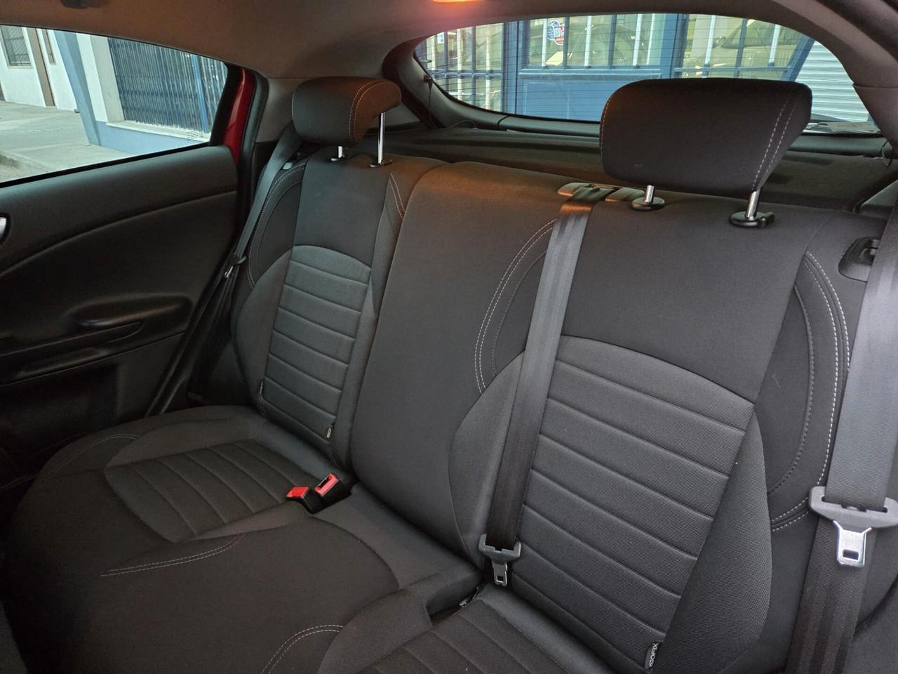 Alfa Romeo Giulietta 1.6 JTDm-2 120 CV Distinctive