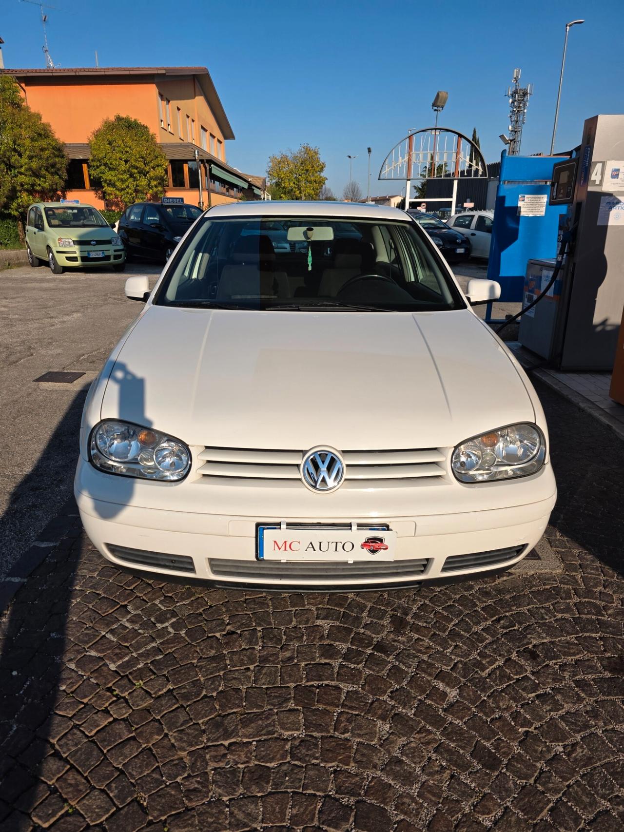 Volkswagen Golf 1.9 TDI/115 CV cat 3 porte Highline 401.000km