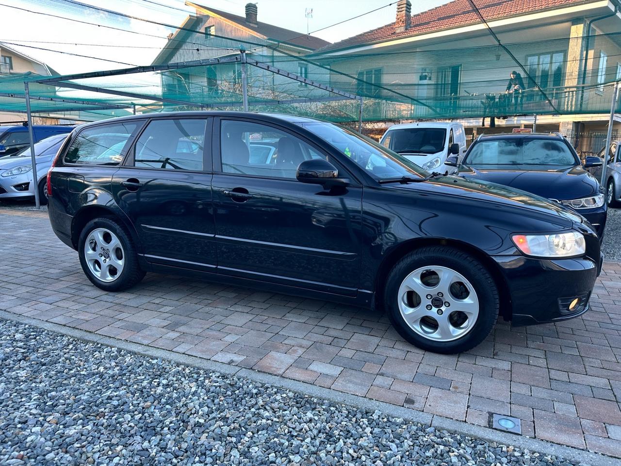 Volvo V50 D3 R-design