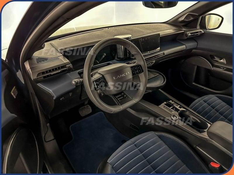 Lancia Ypsilon Ibrida Ibrida Edizione Cassina e-DCT