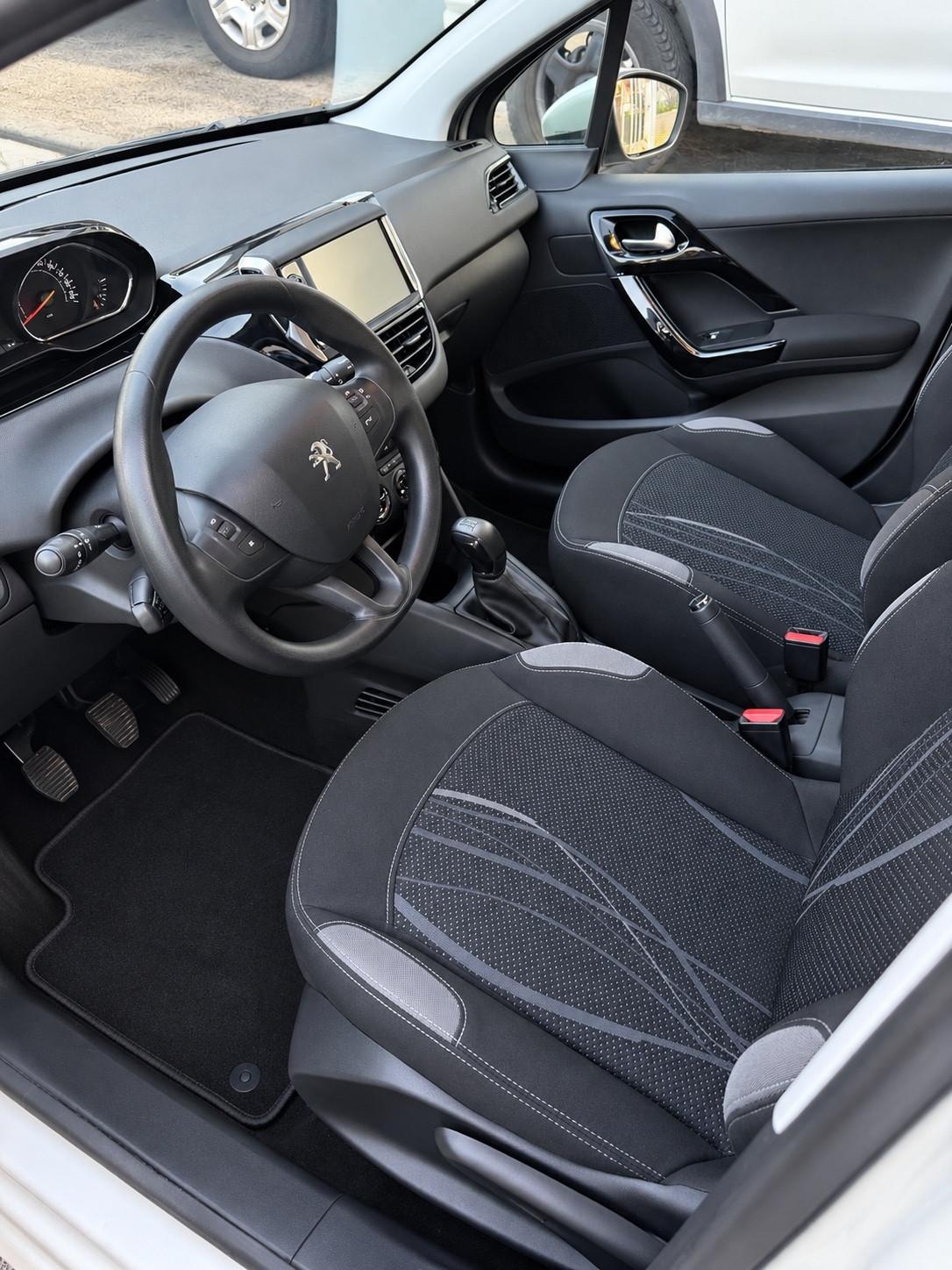 Peugeot 208 1.4 HDi 68 CV 5 porte Active