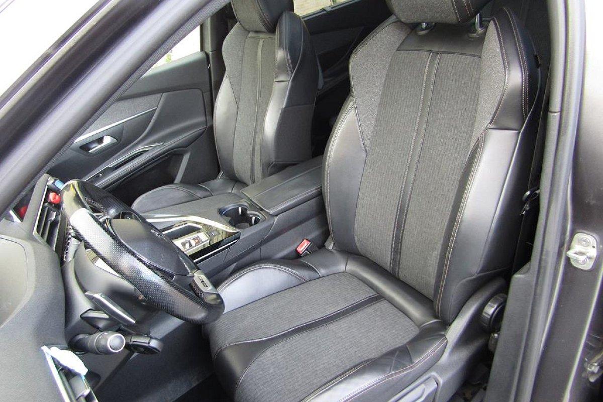 PEUGEOT 5008 BlueHDi 120 S&S EAT6 GT Line