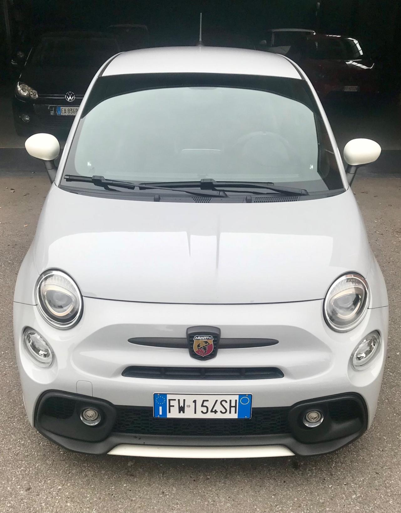 Abarth 595 1.4 Turbo T-Jet 180 CV Esseesse