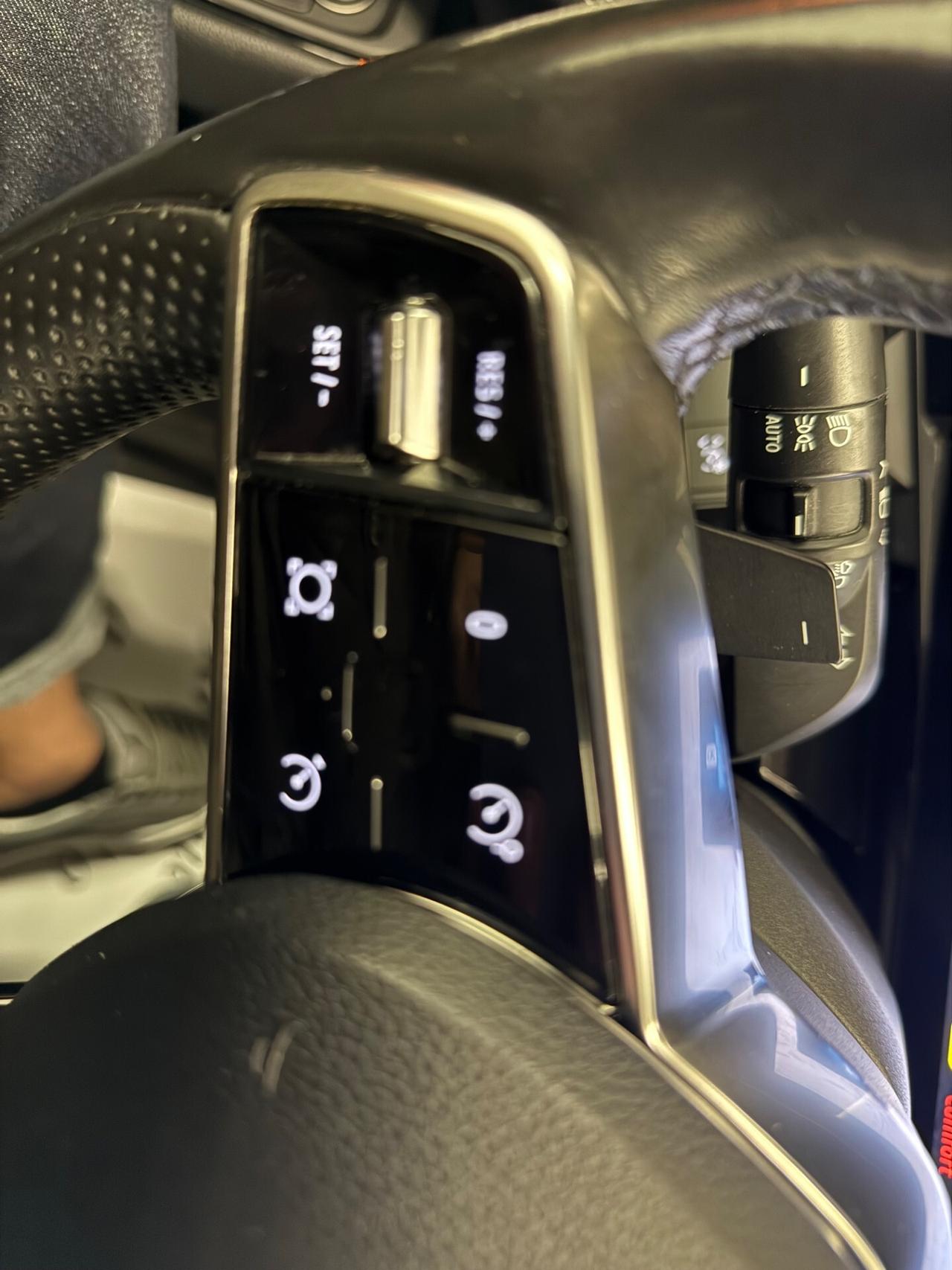 Renault Austral 1.2 E-Tech full hybrid Evolution 200cv Iva esposta