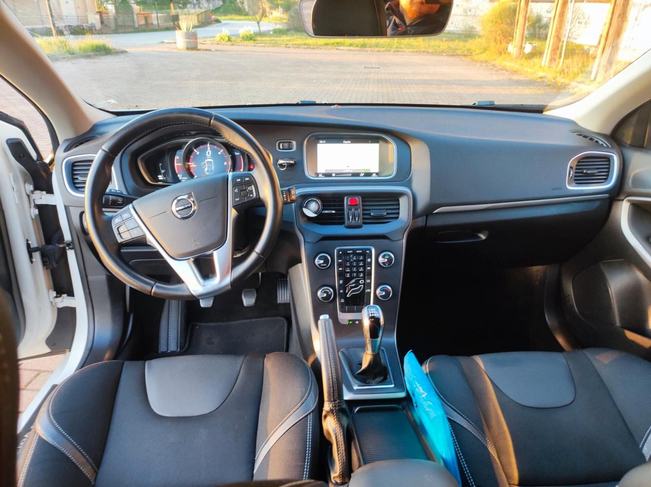 Volvo V40