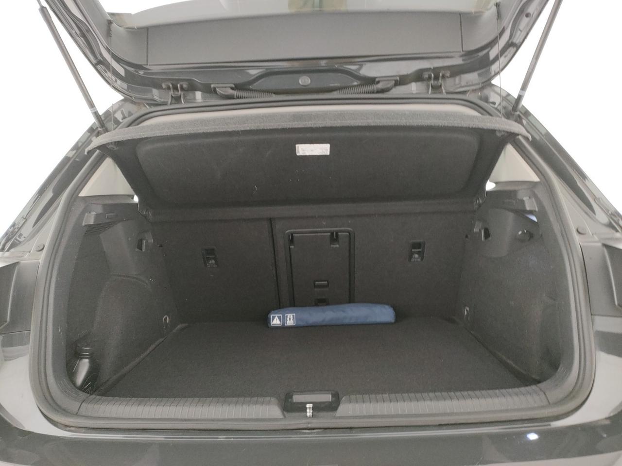 Volkswagen Golf 1.5 tgi life 130cv dsg