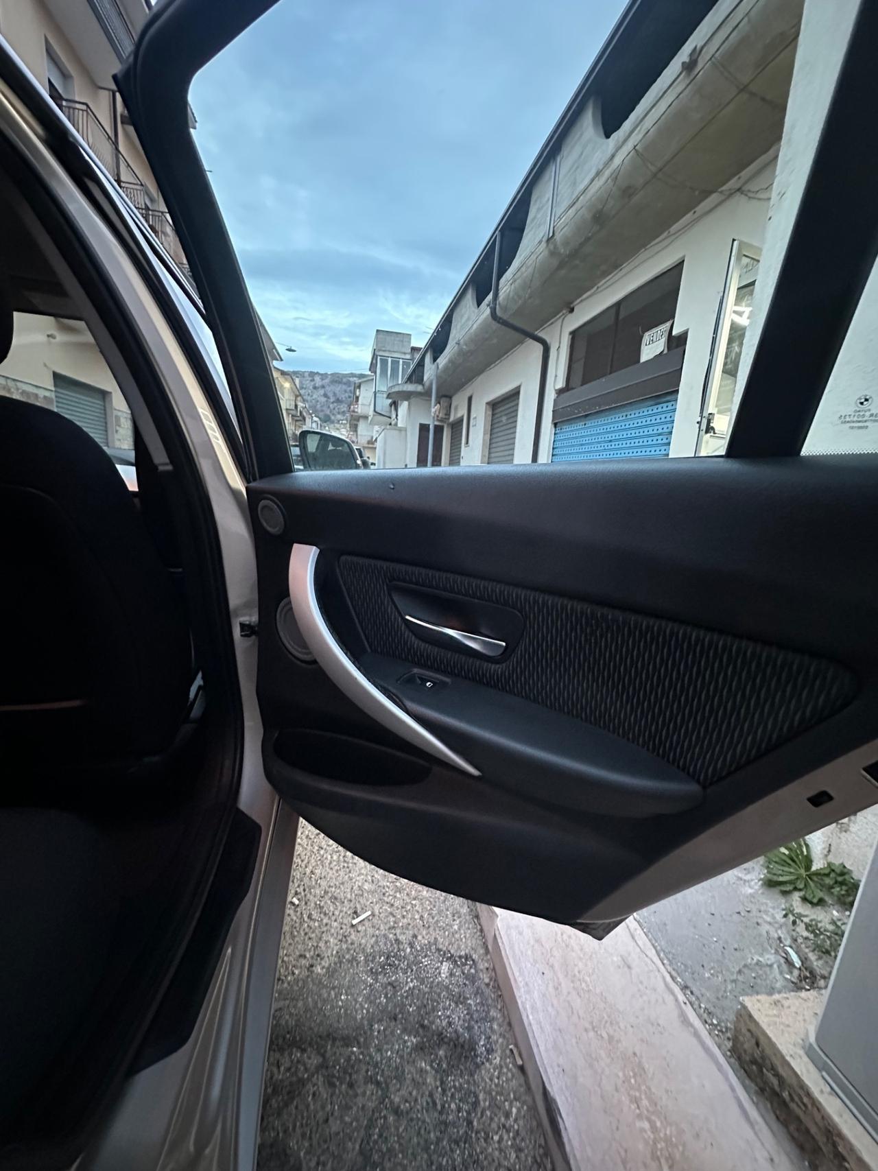 Bmw 320 320d Touring Luxury