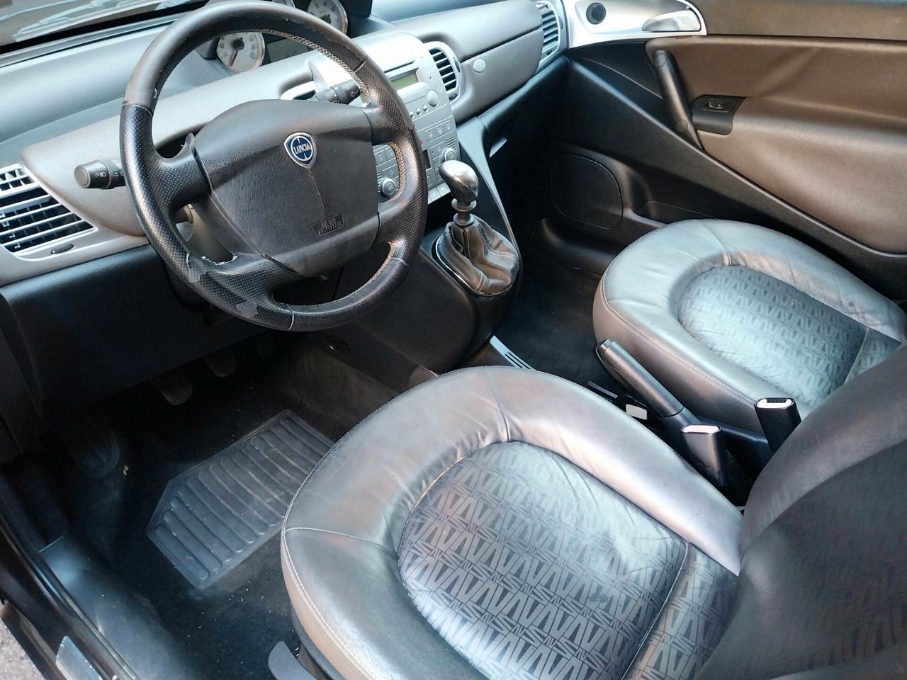 Lancia Ypsilon 1.2 Versus