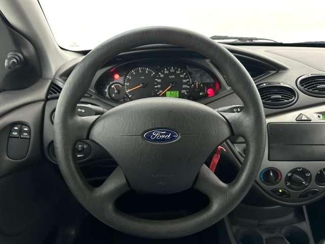 Ford Focus 1.6i 16V cat 5p. Ghia