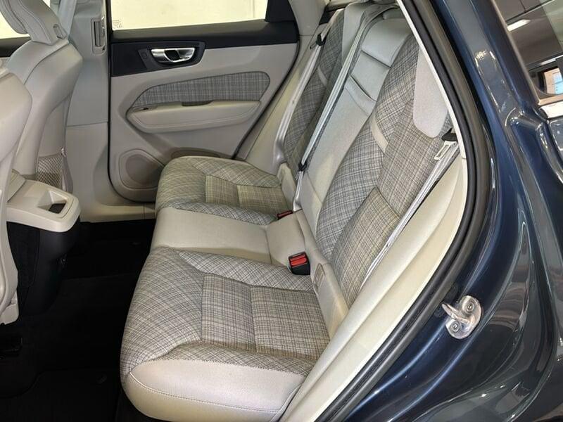 Volvo XC60 XC60 2.0 b4 Core awd auto