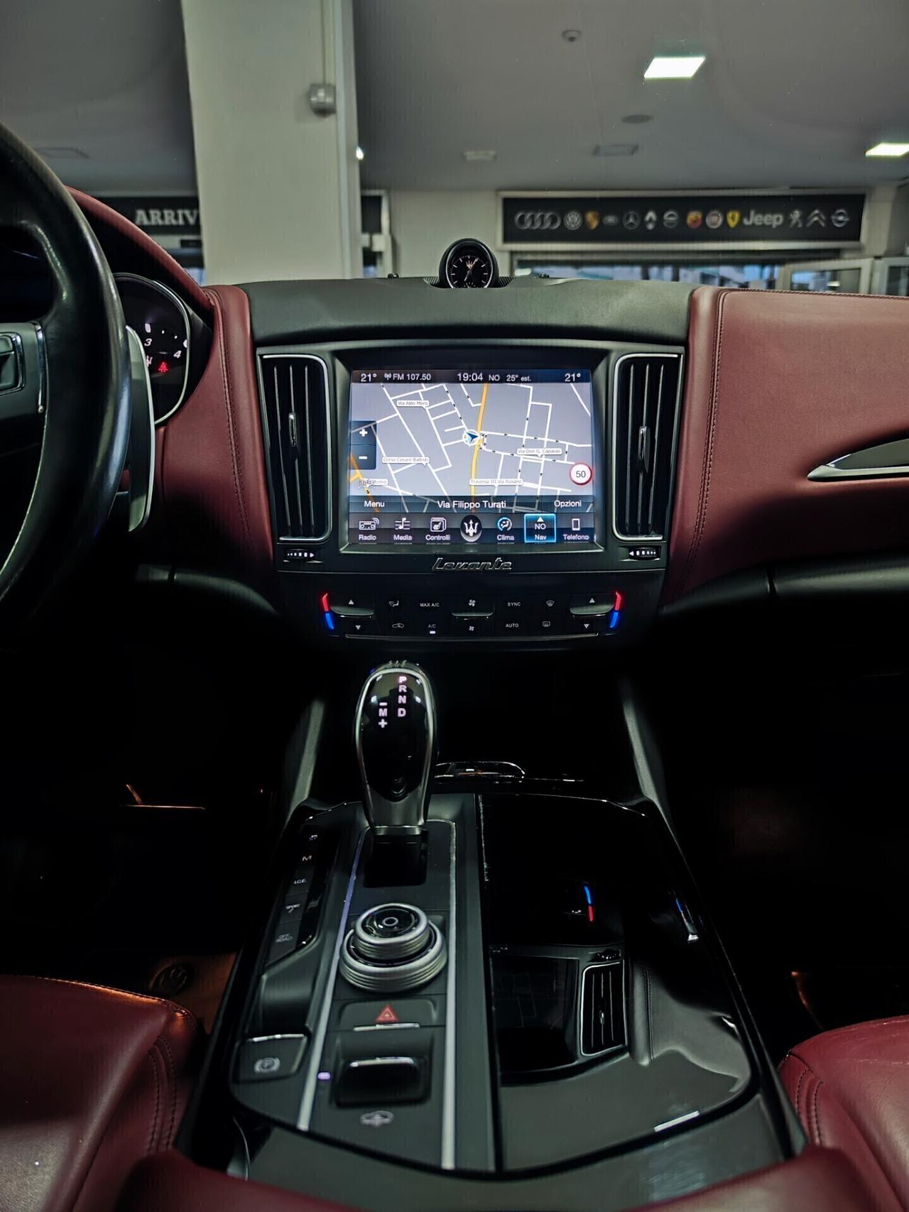 Maserati Levante V6 Diesel 275 CV AWD Gransport CERTIFICATA