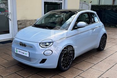 FIAT 500e Berlina 42 kWh La Prima