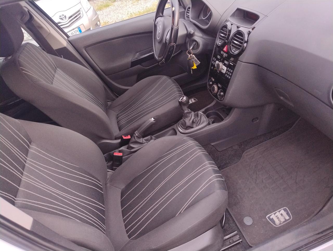 Opel Corsa 1.2 5 porte Edition