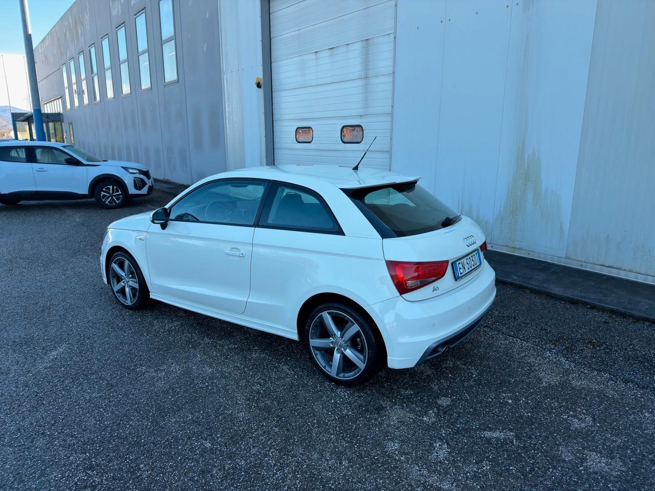 Audi A1 SPB 1.6 TDI 105 CV S-LINE