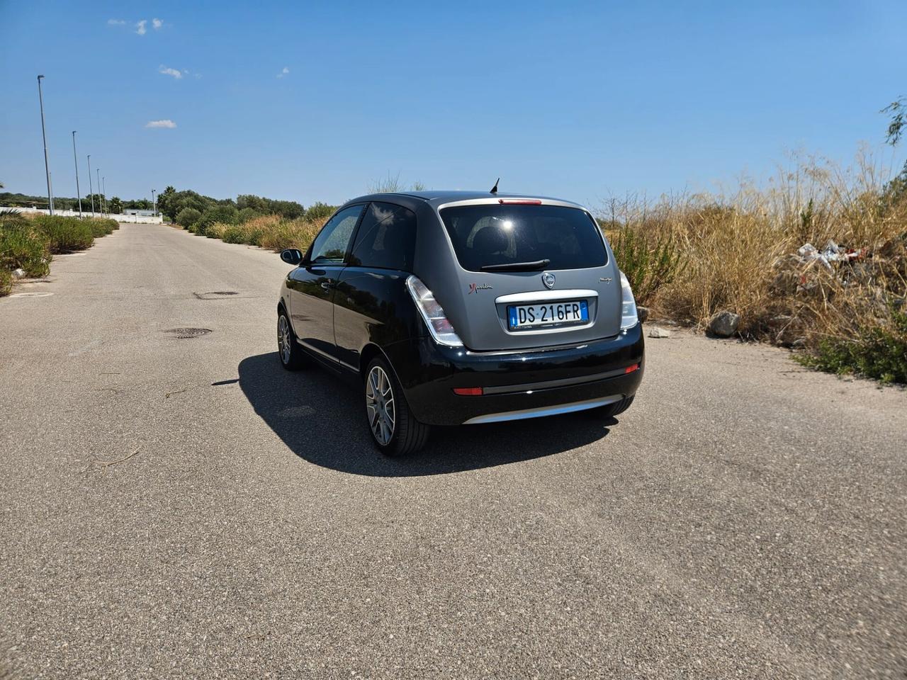 Lancia Ypsilon 1.3 MJT 105 CV Sport MomoDesign