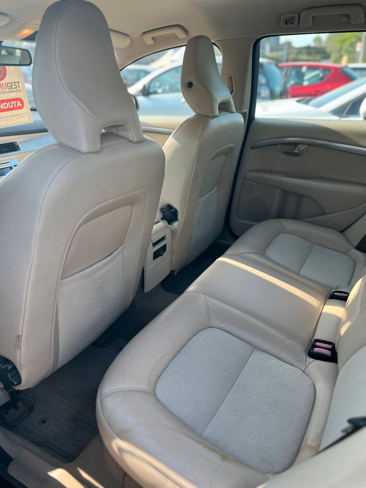 Volvo V70 D5 Geartronic R-design