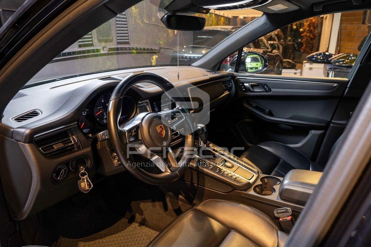 PORSCHE Macan 2.0