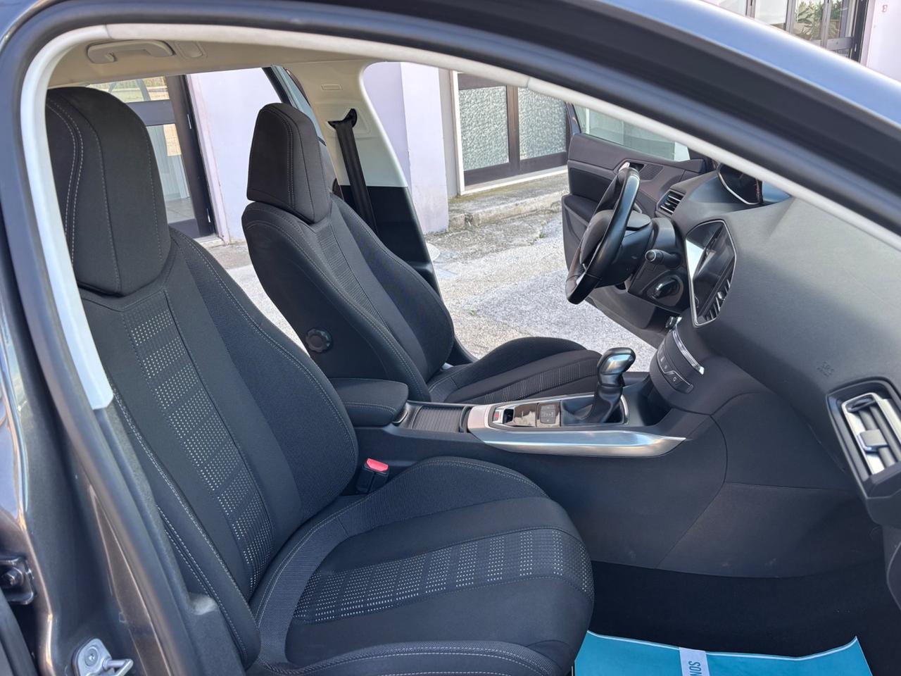 Peugeot 308 BlueHDi 120 S&S EAT6 SW Allure