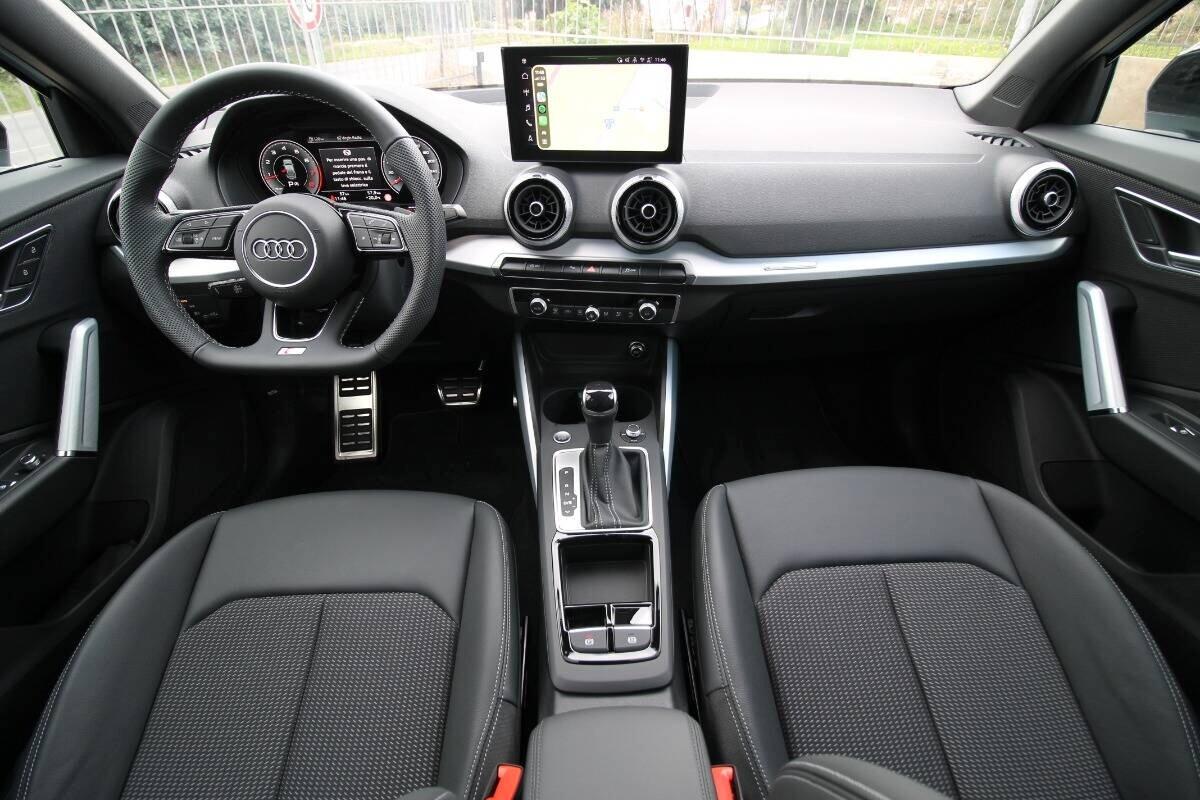 Audi Q2 35 TFSI 150CV Identity Black 11.2025