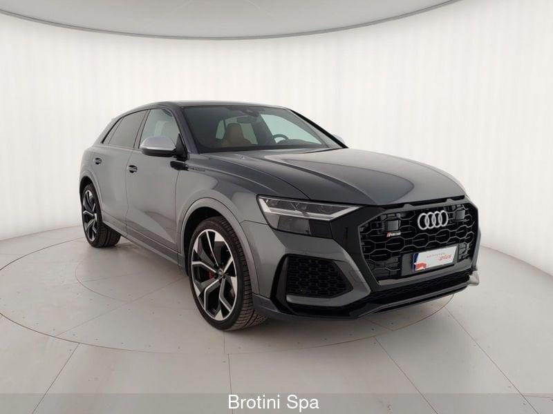 Audi Q8 RS TFSI V8 quattro tiptronic