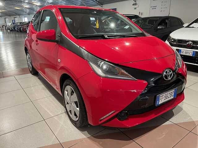 Toyota Aygo 1.0 VVT-i 69 CV 5 porte x-cool MMT