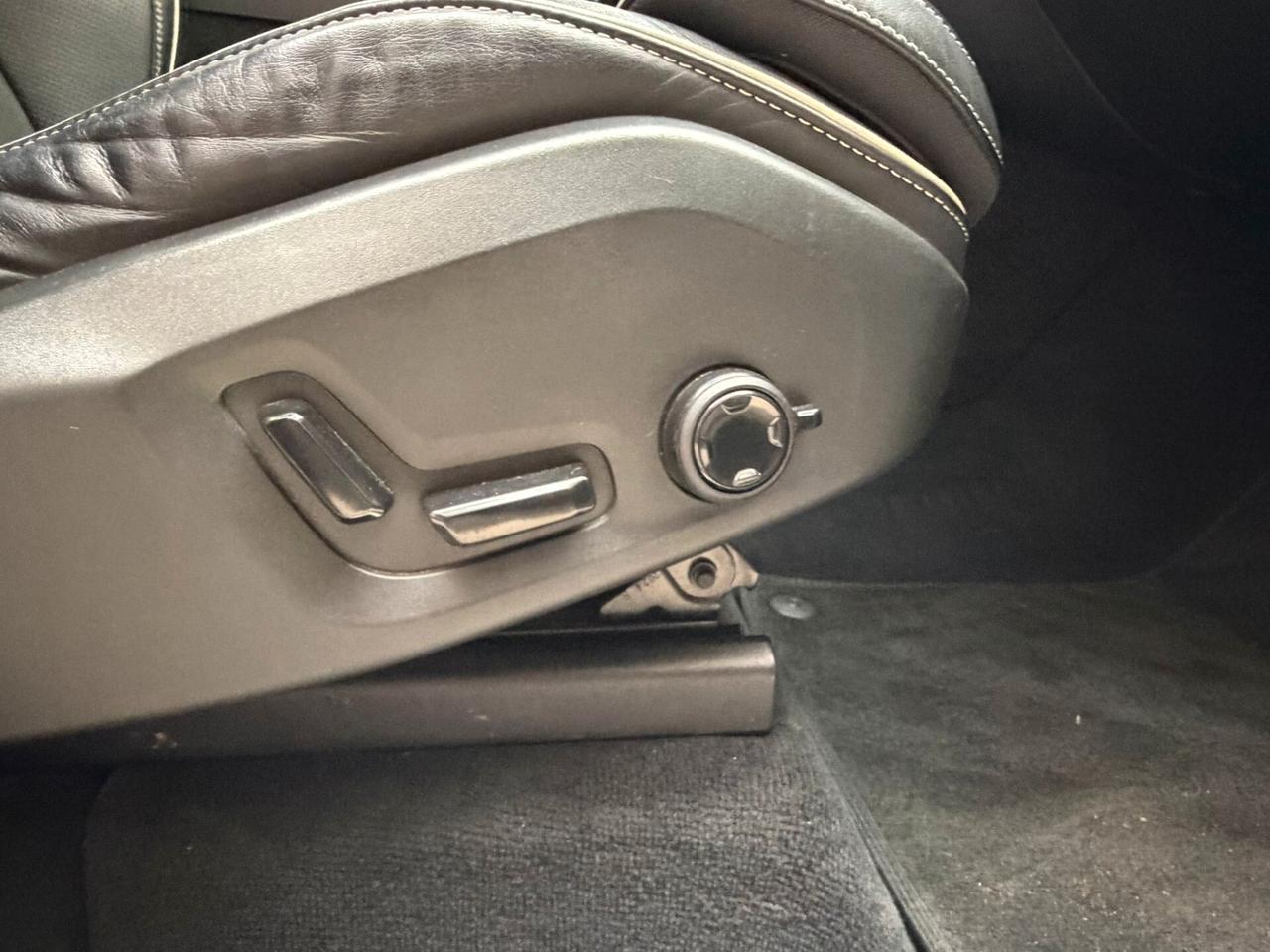 Volvo XC 90 XC90 B5 (d) AWD Geartronic R-design