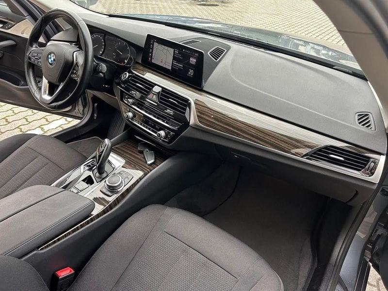 BMW Serie 5 520d Touring mhev 48V xdrive Business auto