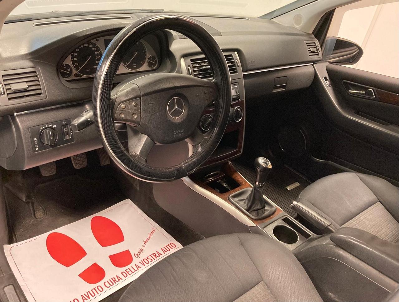 MERCEDES CLASSE B 180- MANUALE