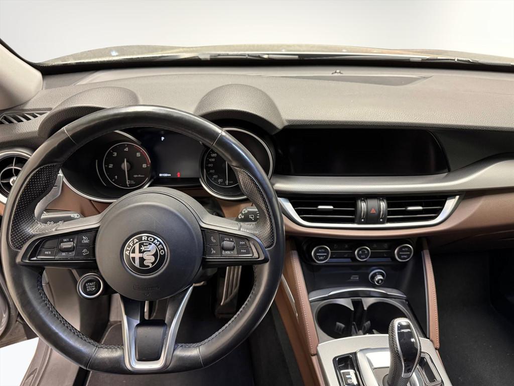 ALFA ROMEO Stelvio 2017 - Stelvio 2.2 t Lusso Q4 210cv auto