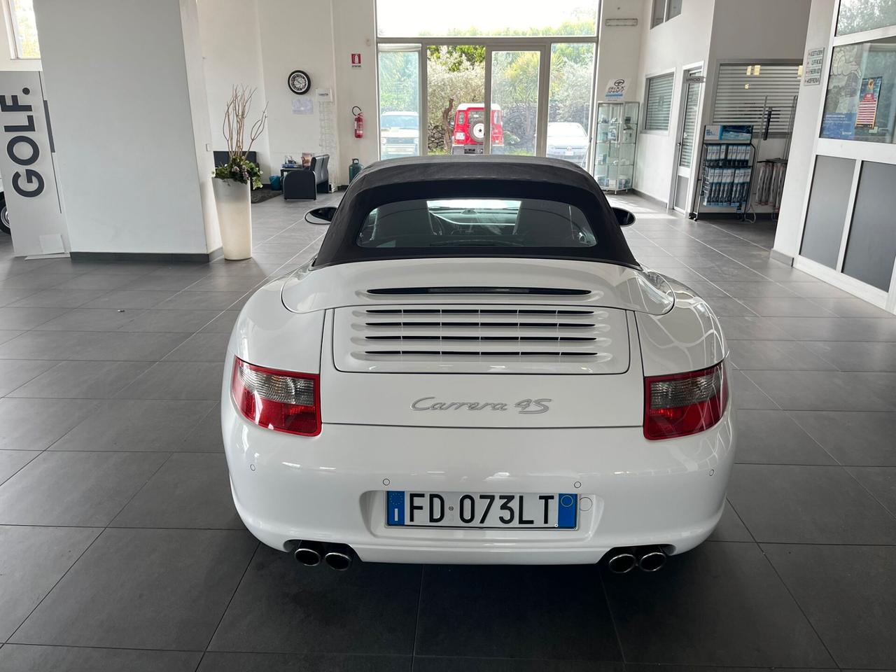 Porsche 911 Carrera 4S Cabriolet