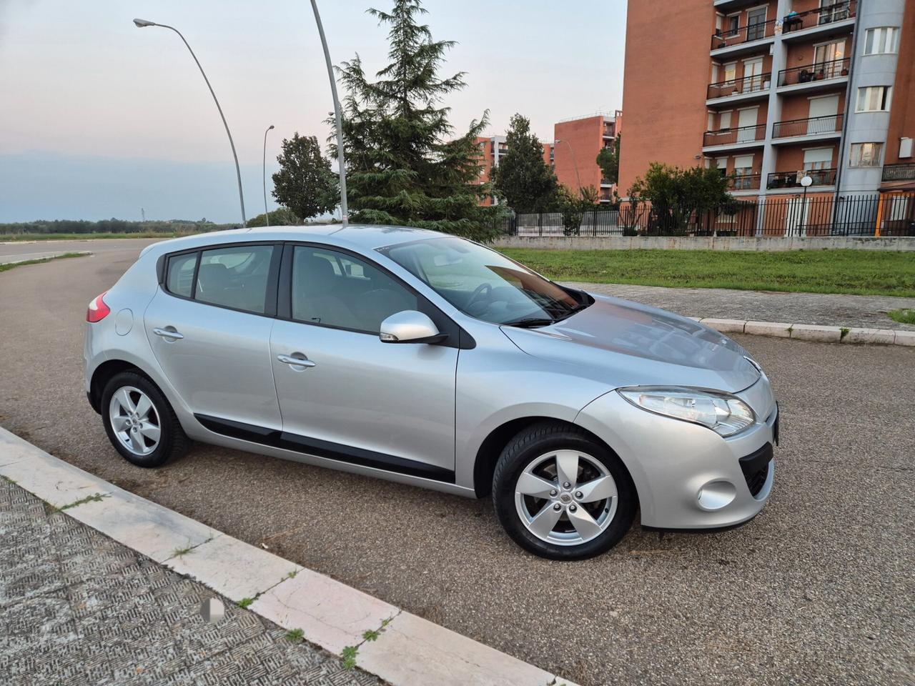 Renault Megane Mégane 1.5 dci diesel 110cv 2012