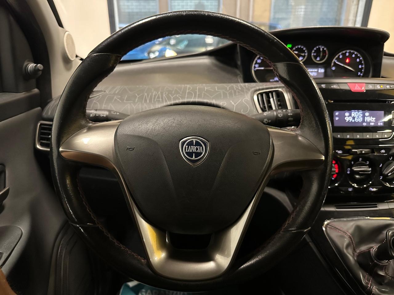 Lancia Ypsilon 1.2 69 CV 5 porte Gold