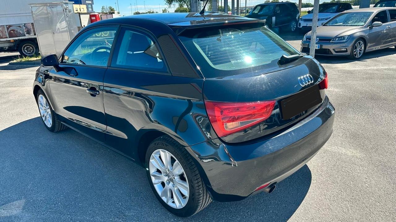 Audi A1 1.6 TDI Attraction KM CERTIFICATI-UNICO PROPRIETARIO