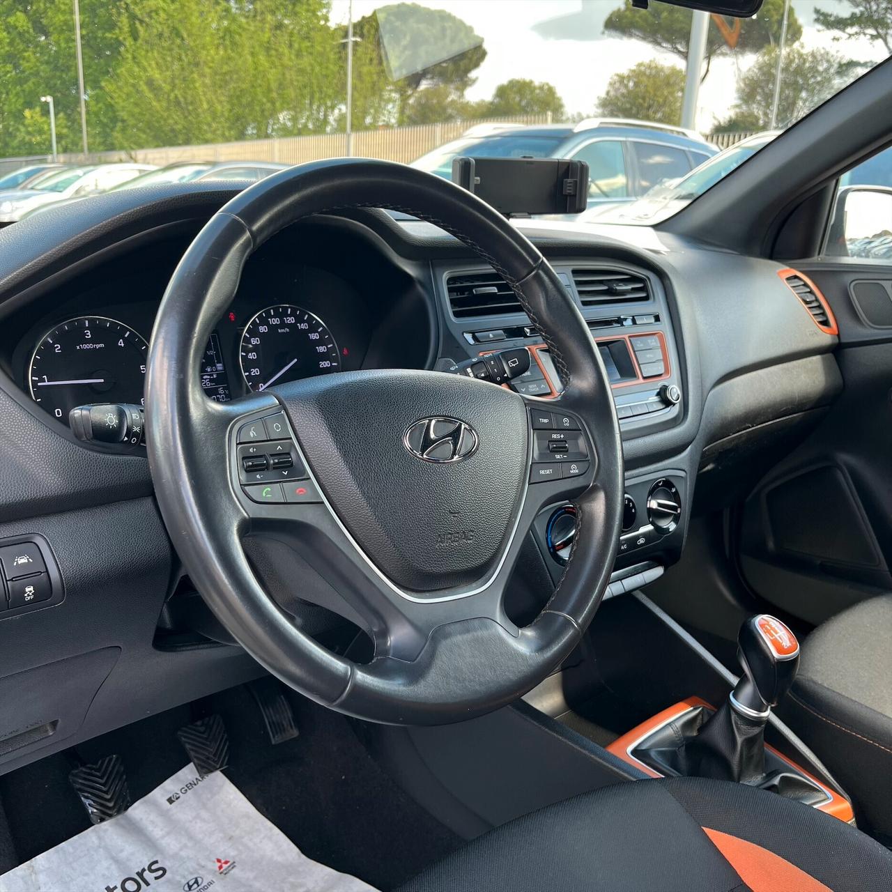 Hyundai i20 Coupé 1.4 CRDi 3 porte Login