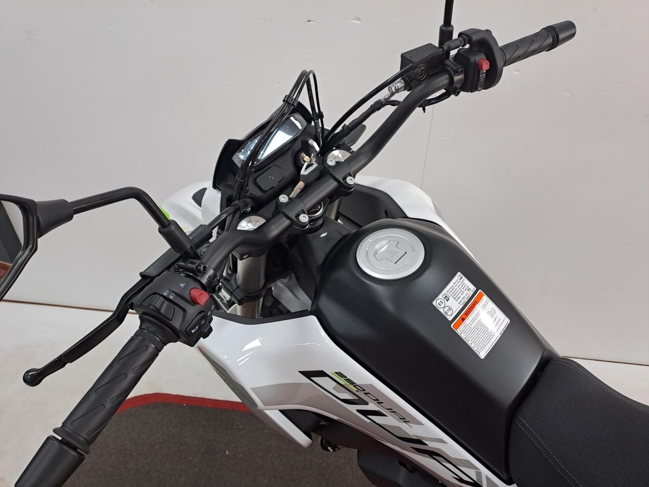 CFMOTO DUAL 250 ANCHE SENZA BUSTA PAGA