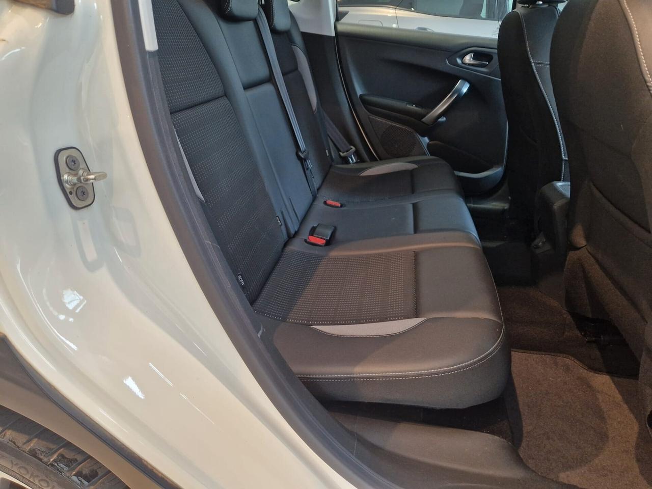 Peugeot 2008 BlueHDi 100 Allure