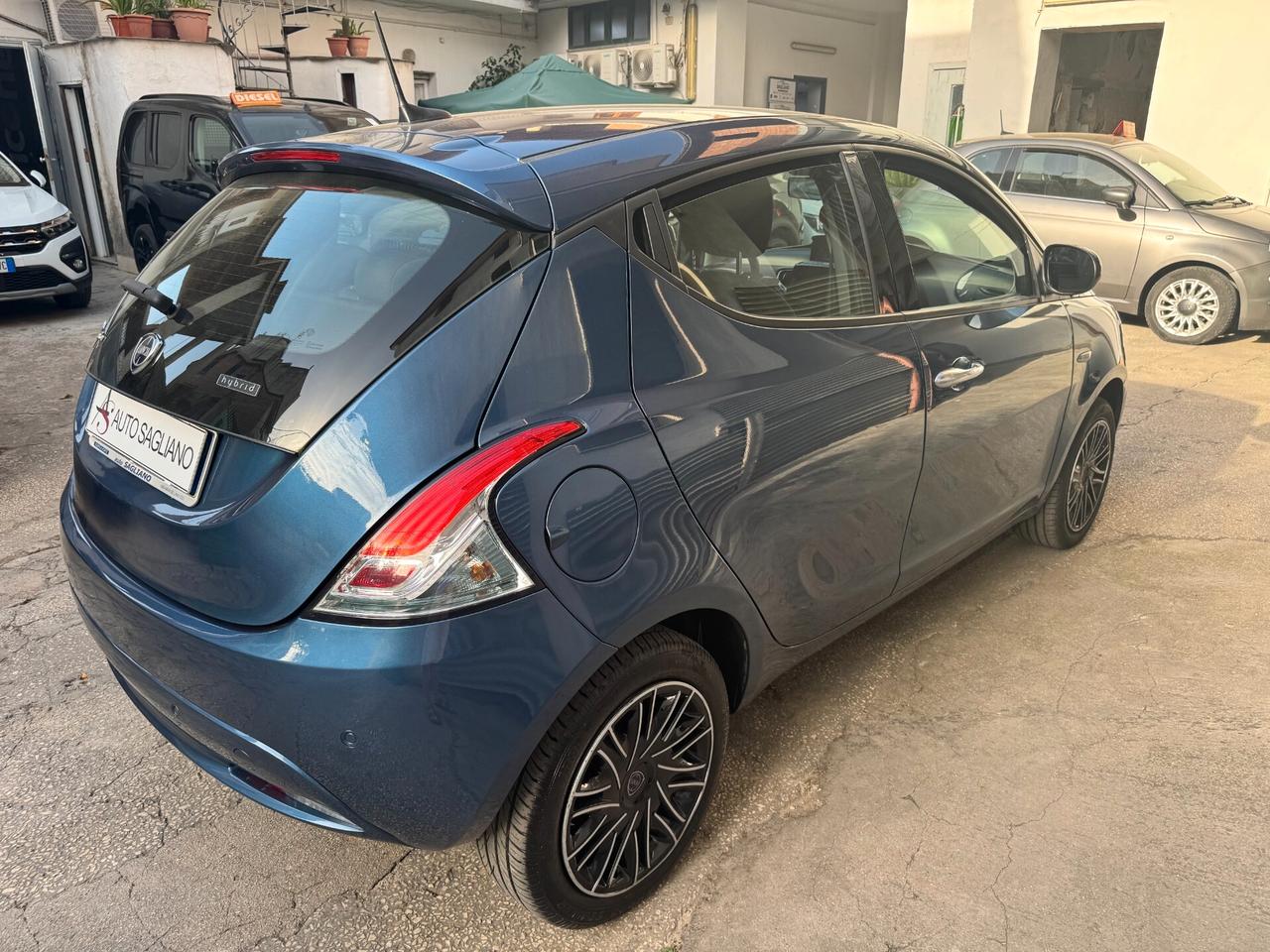 Lancia Ypsilon 1.0 FireFly 5 porte S&S Hybrid Gold