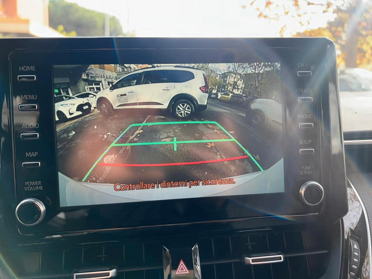 Toyota Corolla 1.8 Hybrid BIANCA