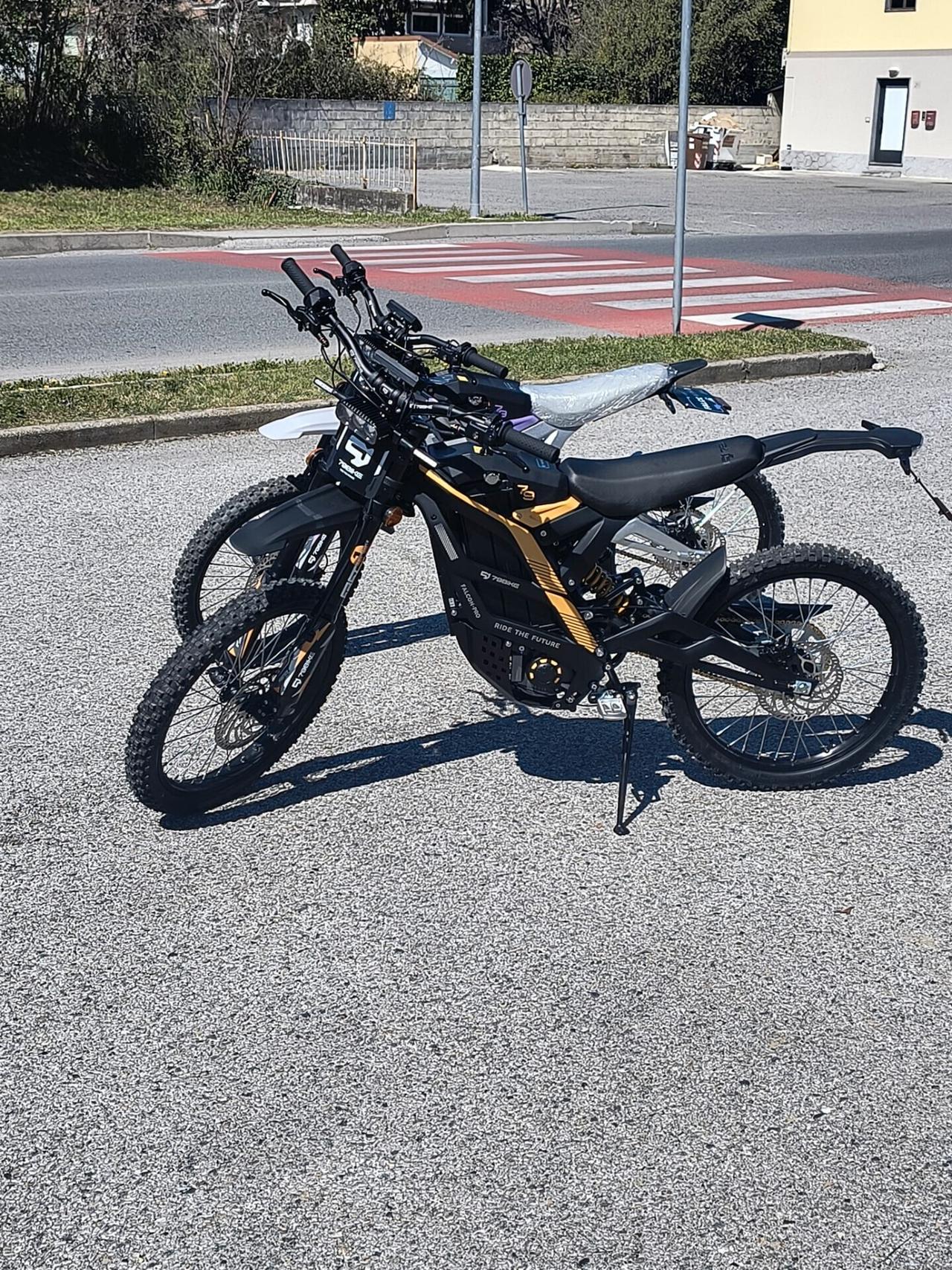 MOTO ELETTRICA FALCON PRO 79bike