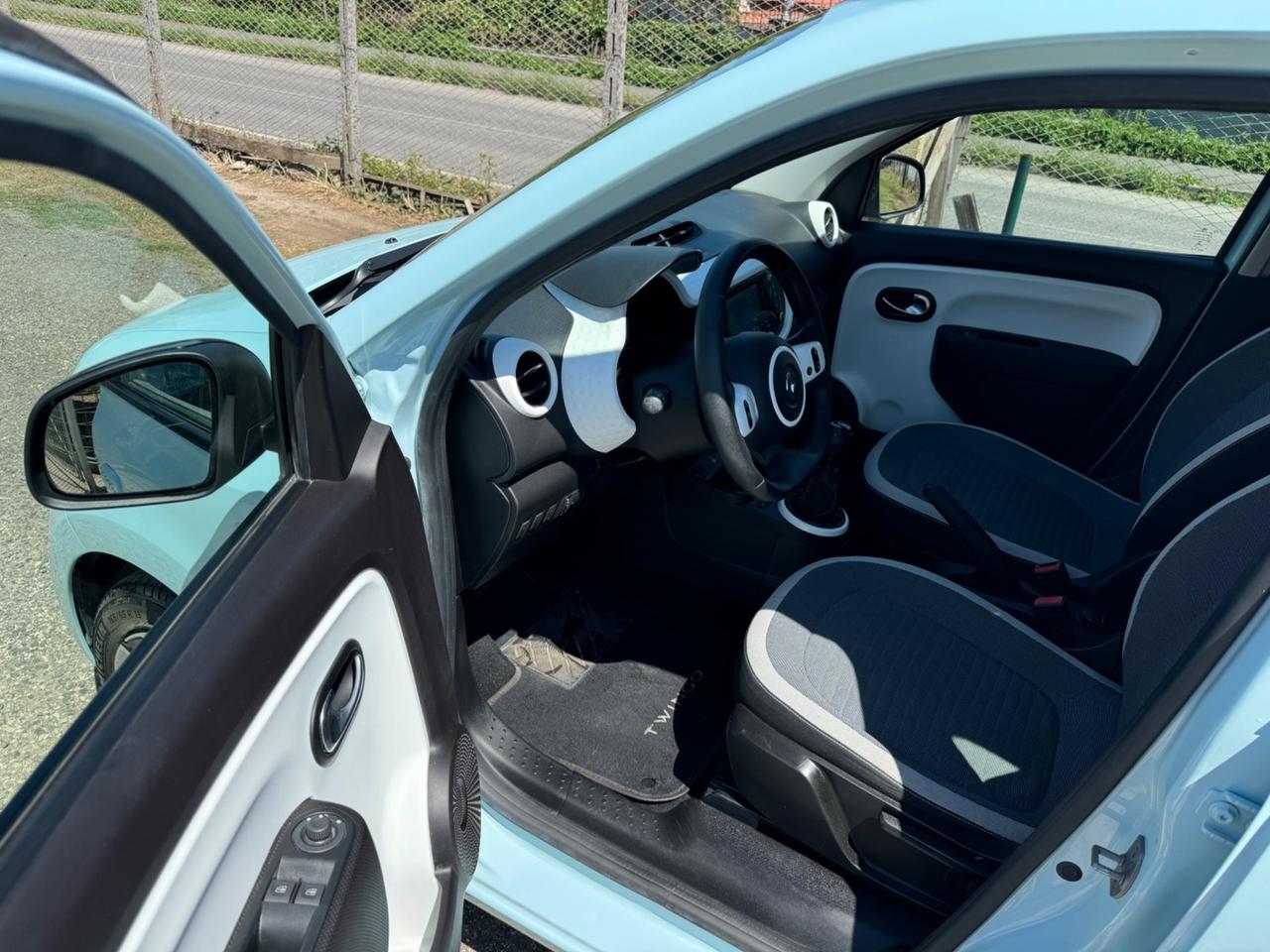 Renault Twingo SCe 65 CV Urban Night NEOPATENTATI