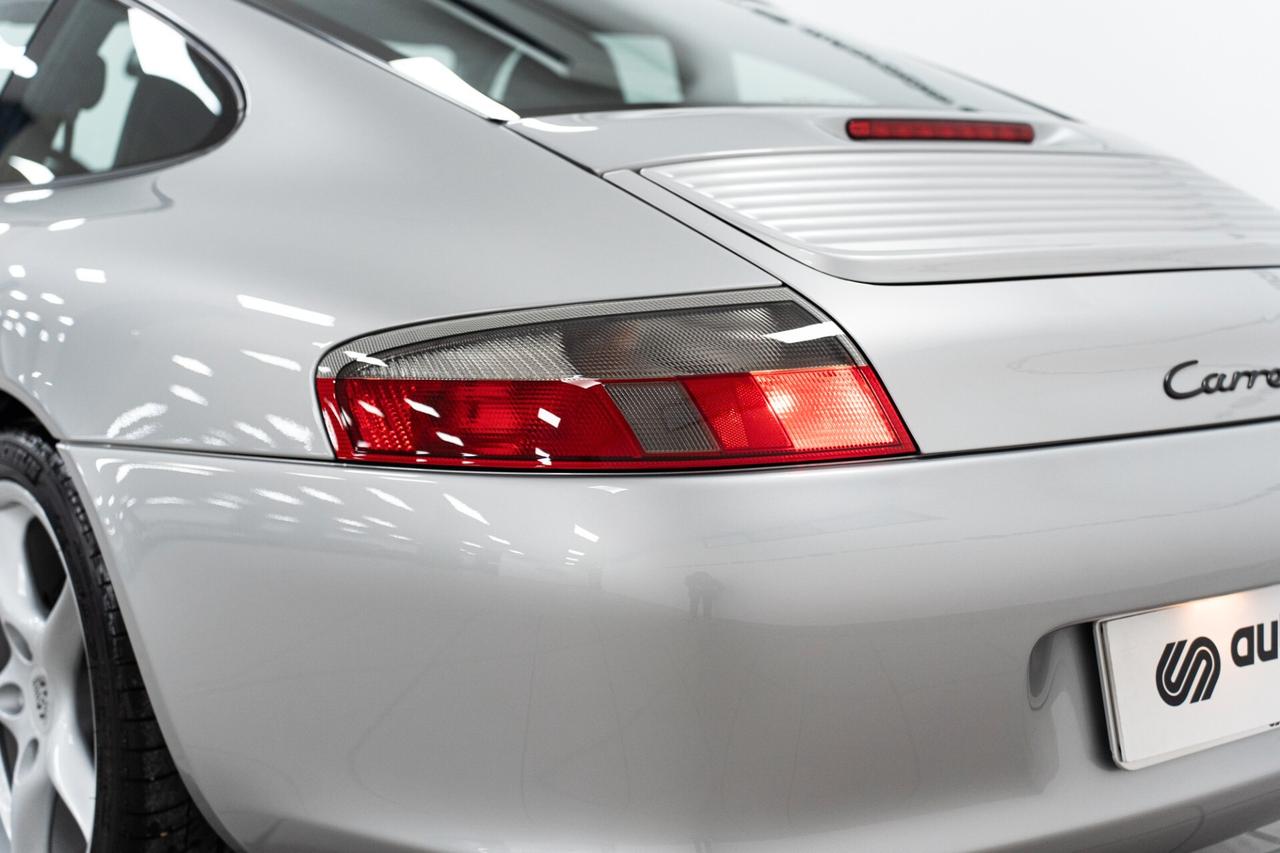 Porsche 911 996 Carrera cat Coupé