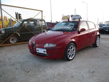Alfa Romeo 147 1.9 JTD 115 CV MOLTO BELLA