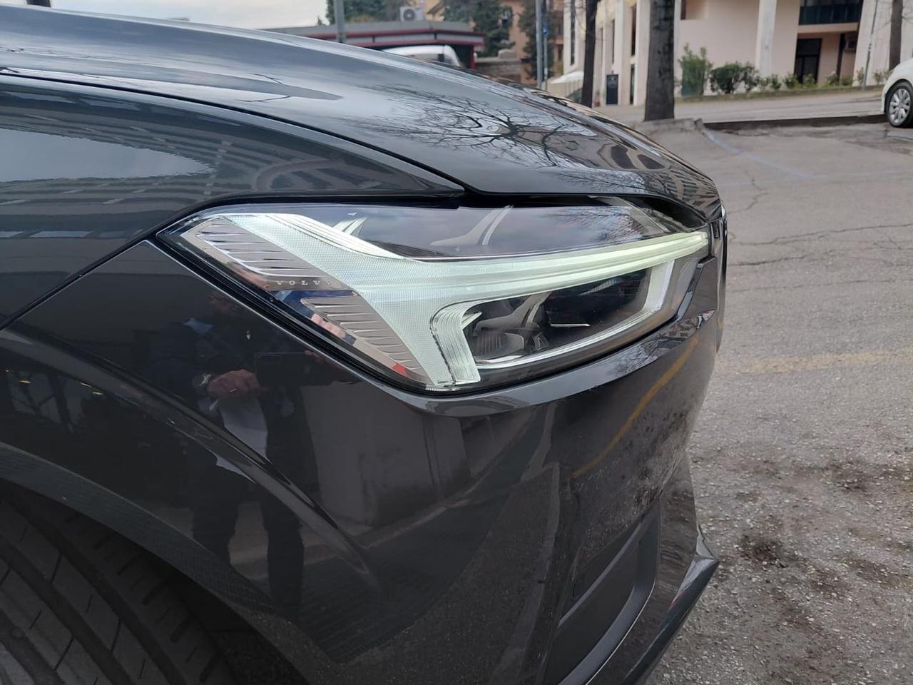 Volvo XC 60 Momentum Pro 2.0 B4 MHEV #10050