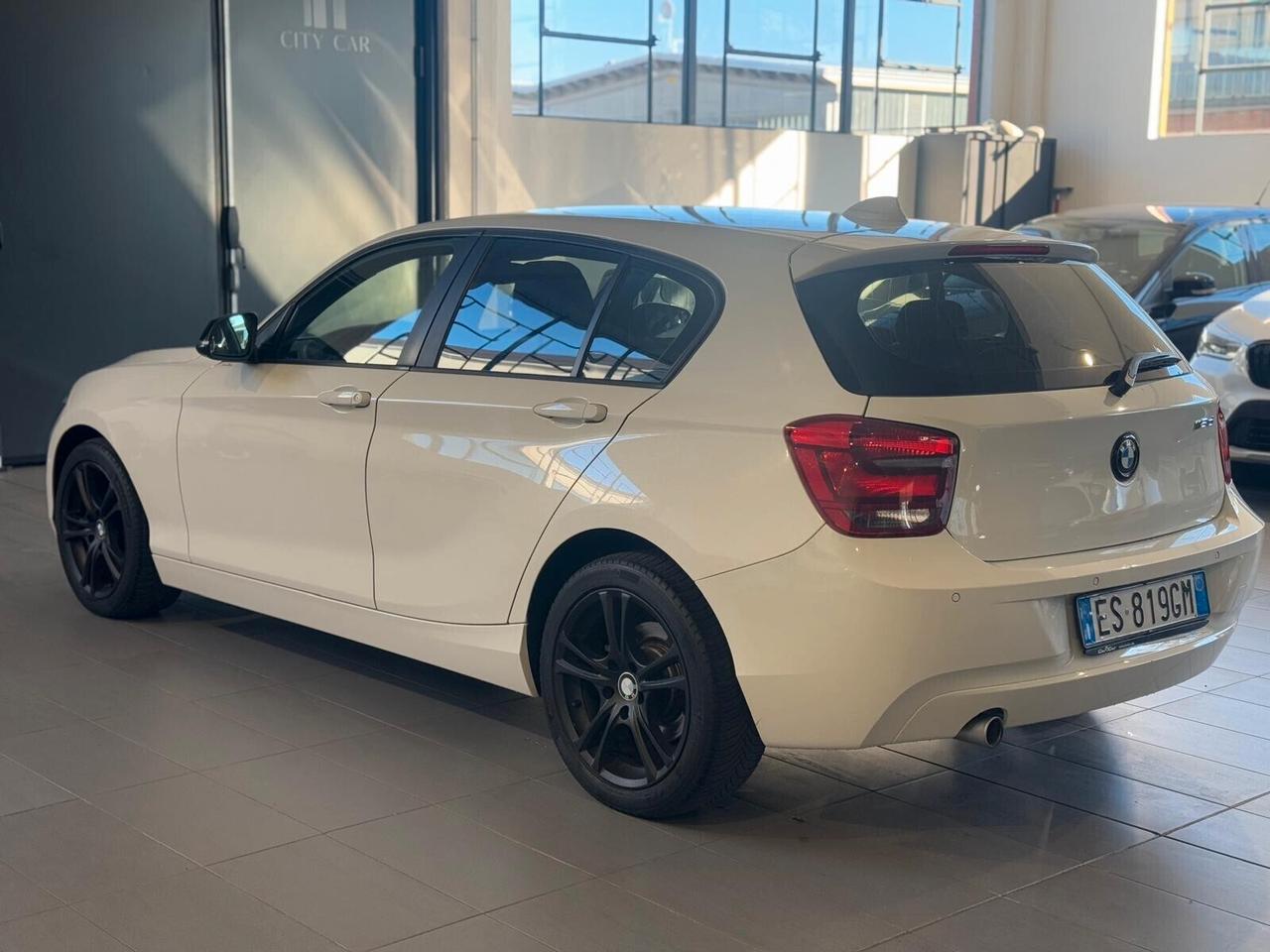 Bmw 118 125d 5p. Unique