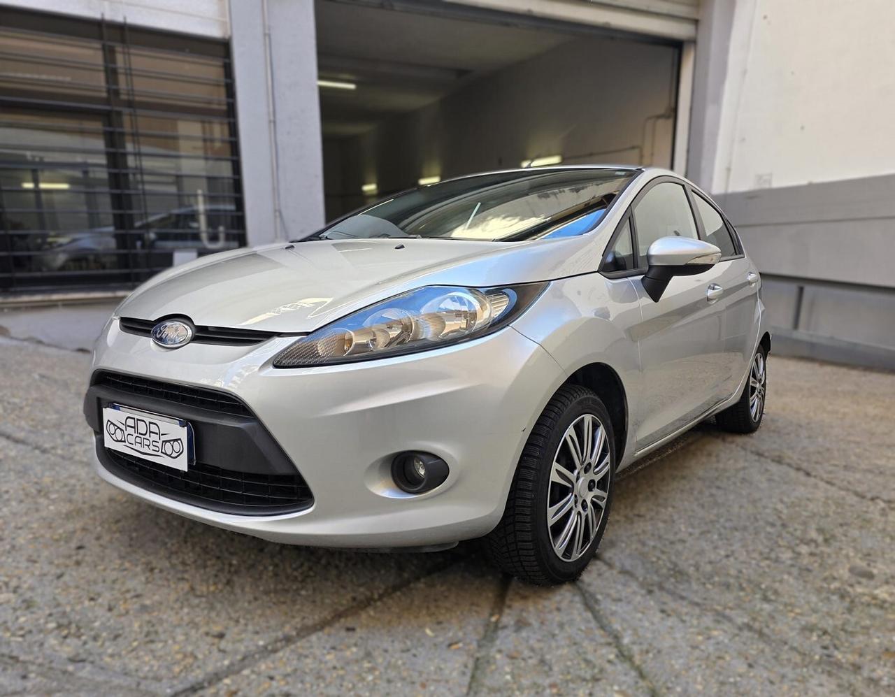 FORD FIESTA 1.4 AUTOMATICA