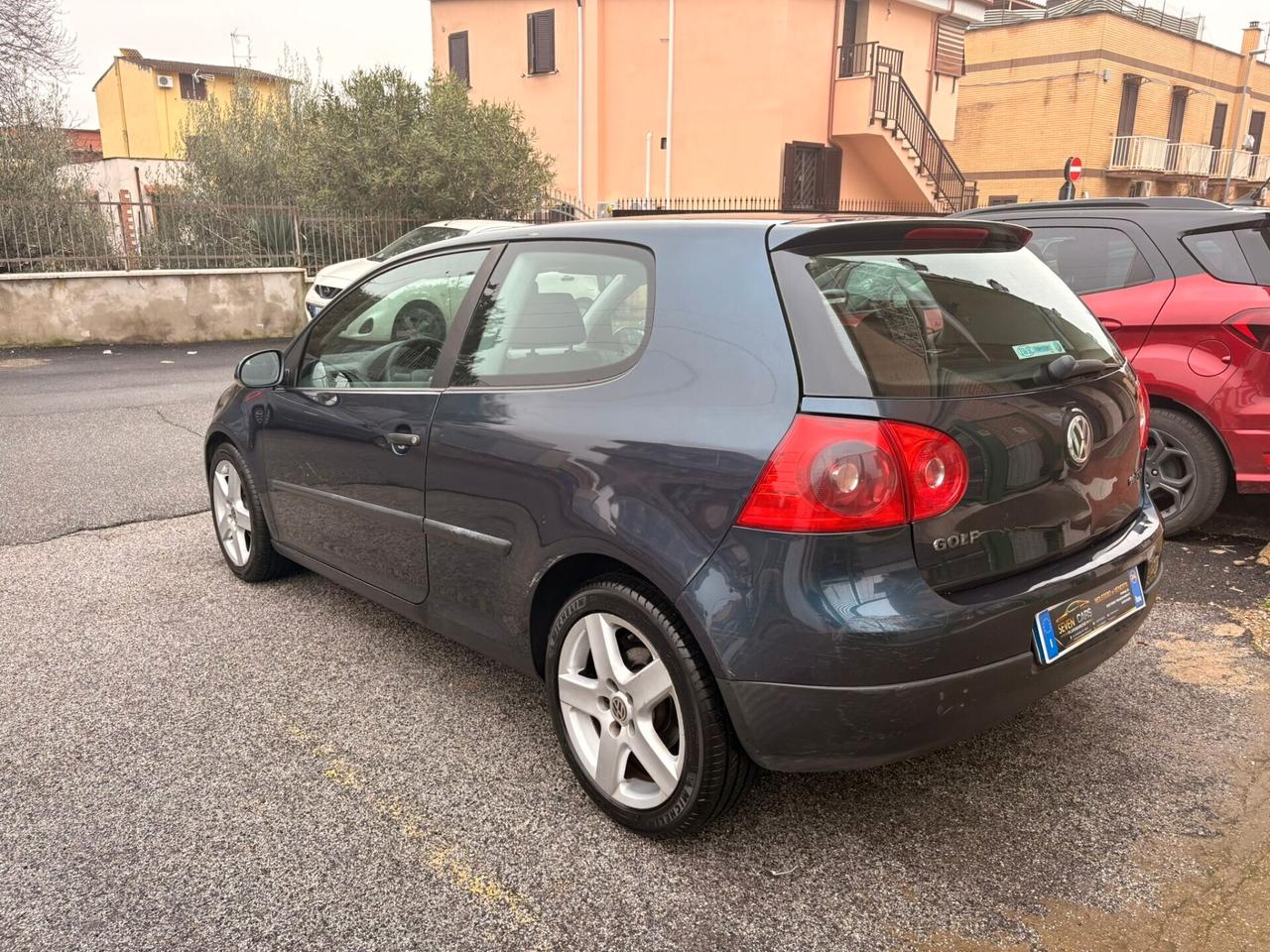 Volkswagen Golf 1.6 16V FSI 3p. Sportline